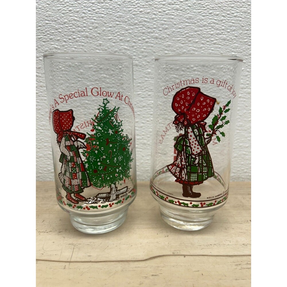 1970s Holly Lobbie Coca Cola Christmas Is A Gift Of Joy Glass 2 Drinking Glasses
